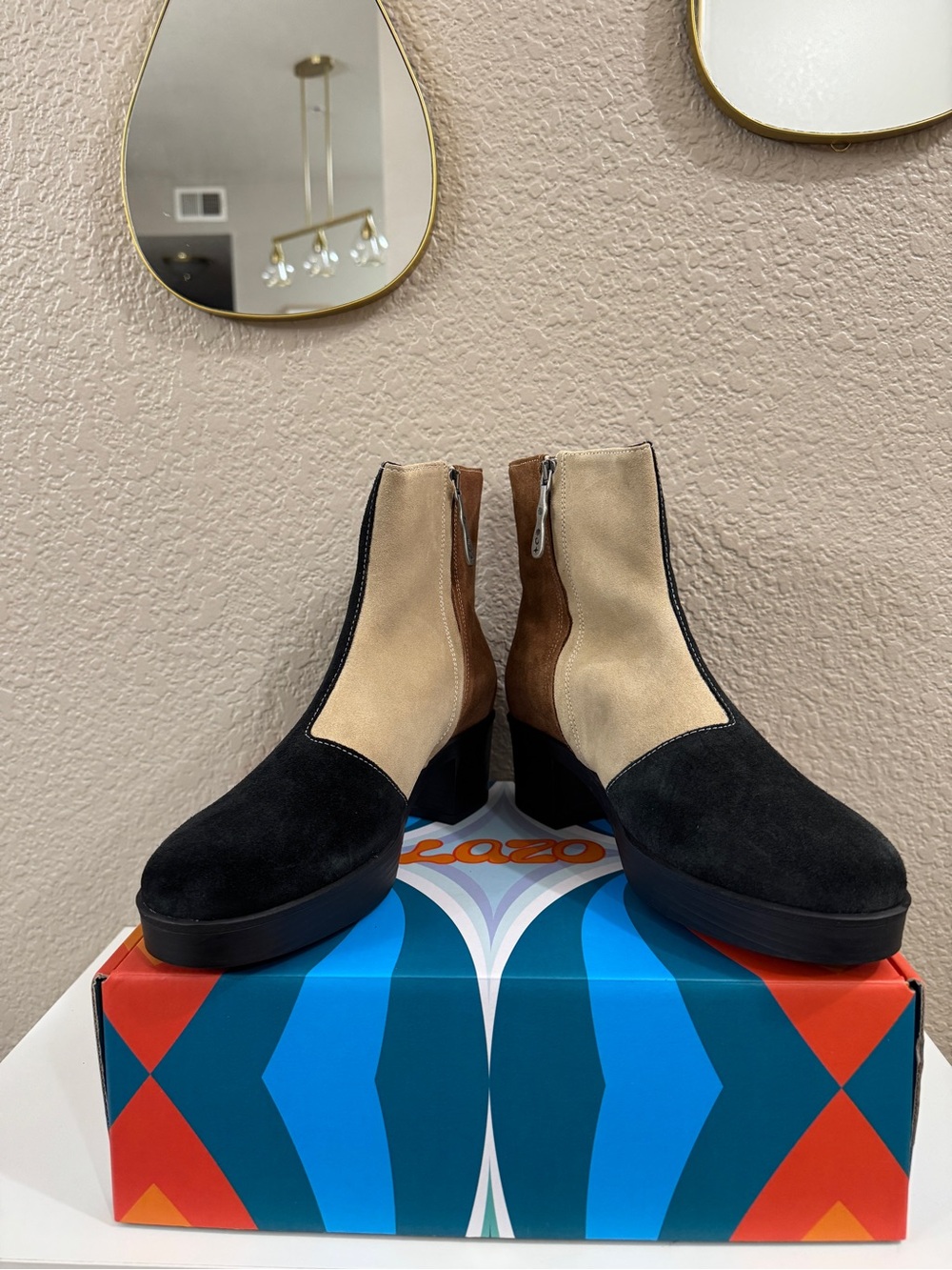 NWT LAZO Luna Suede Colorblock Platform Ankle Boots Size 9